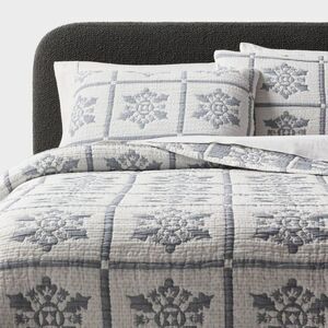 Threshold - Full/Queen Holiday Matelasse Quilt Set Gray - Thre Gray